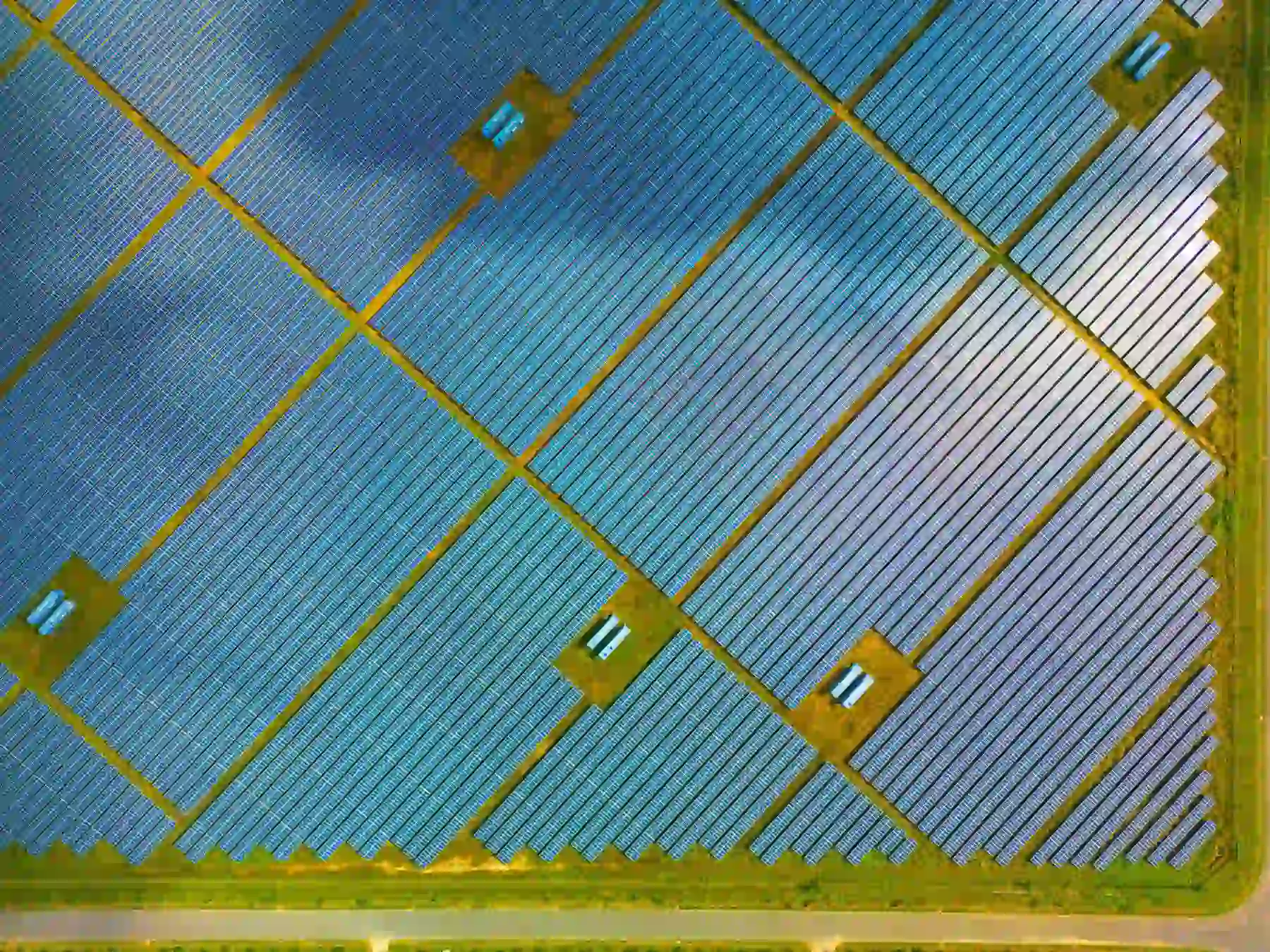 歐妮報報｜經濟部支持民進黨民眾黨版電價審議機制修正．滙豐銀行為立達儲能的越南太陽能專案提供 2,300 萬美元貸款